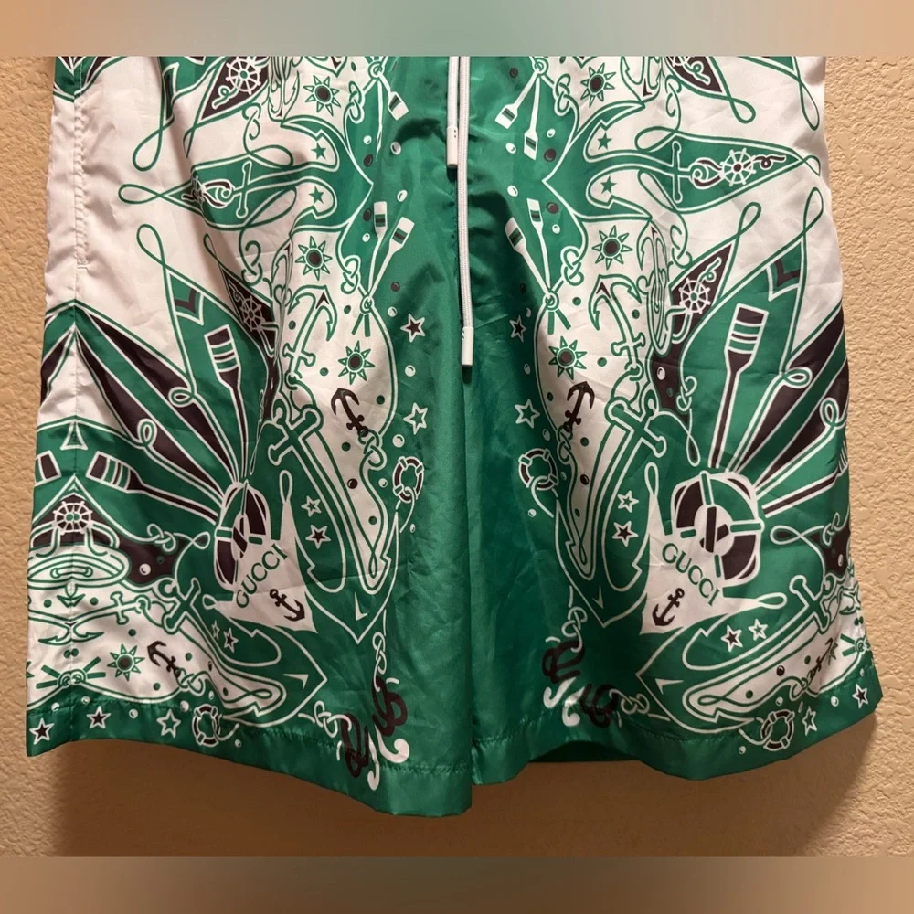 New Authentic Gucci Logo Swim Shorts Green White